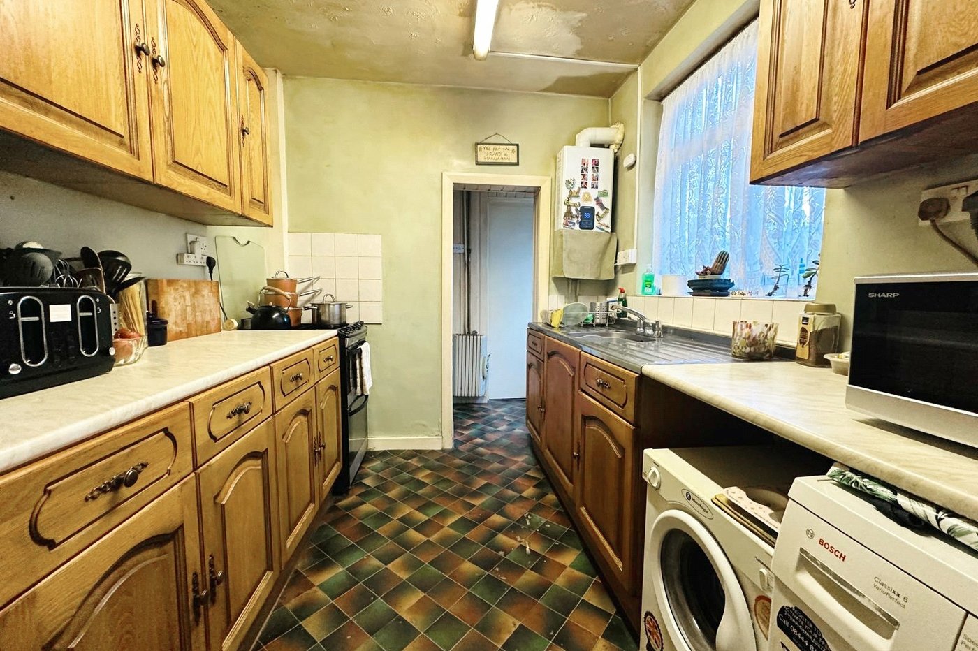 3 bedroom house for sale in London | Robinson Jackson