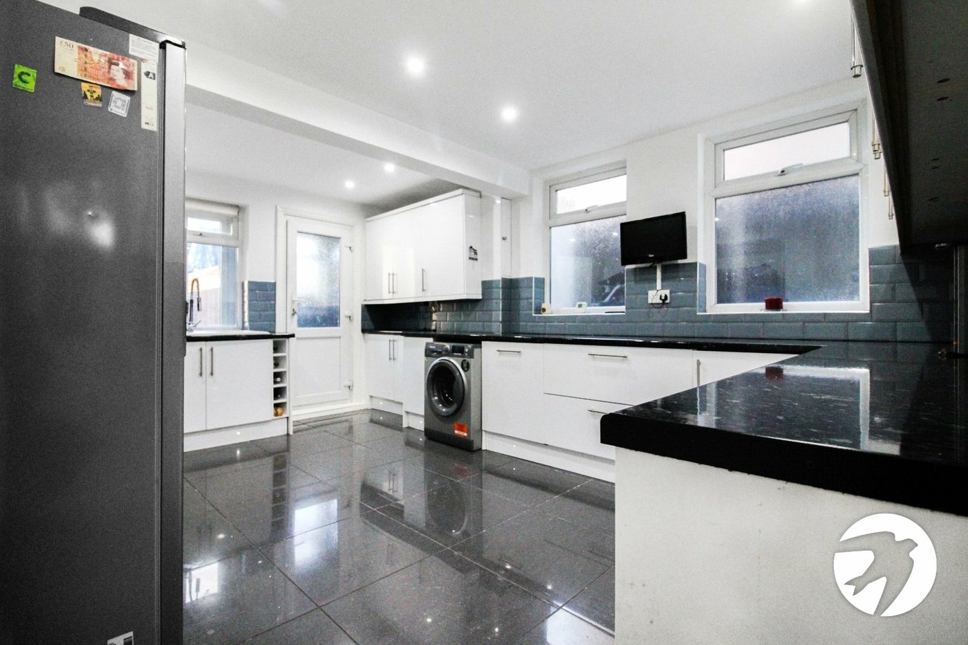 3 bedroom house for sale in London | Robinson Jackson