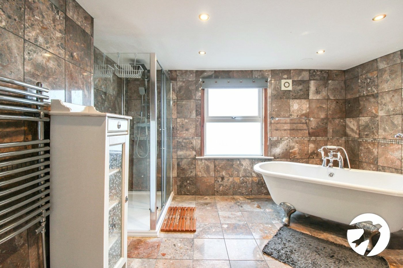 3 bedroom house for sale in London | Robinson Jackson