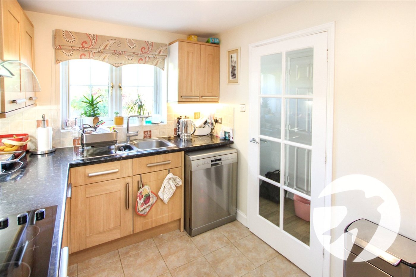 3 bedroom house for sale in London | Robinson Jackson