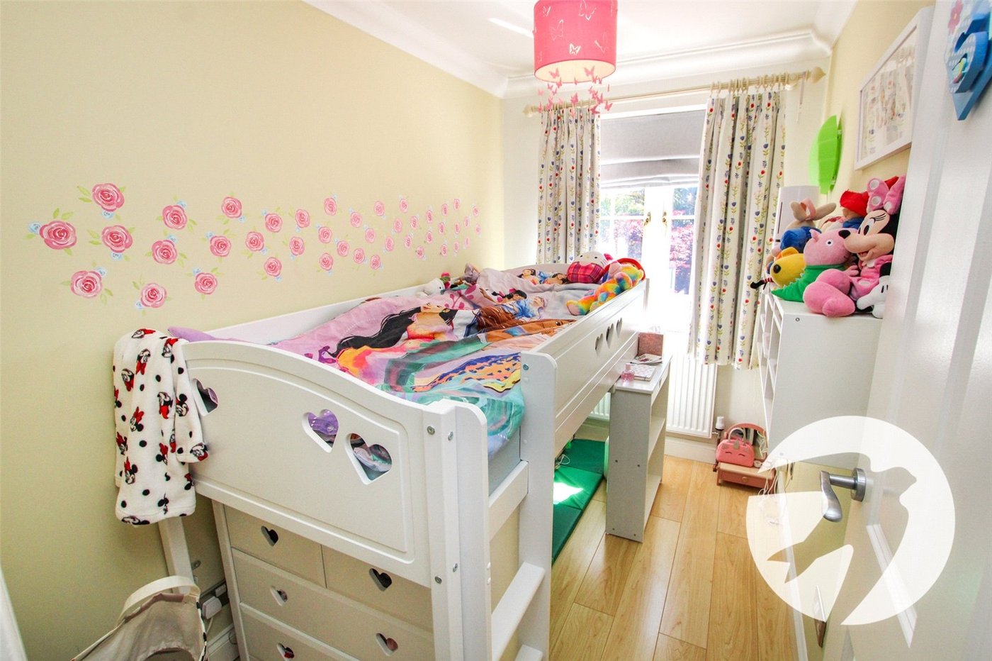 3 bedroom house for sale in London | Robinson Jackson
