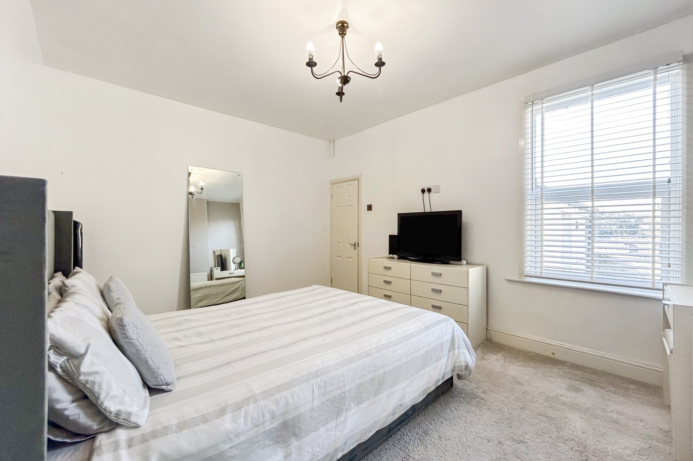 2 bedroom house for sale in Gillingham | Robinson Michael & Jackson