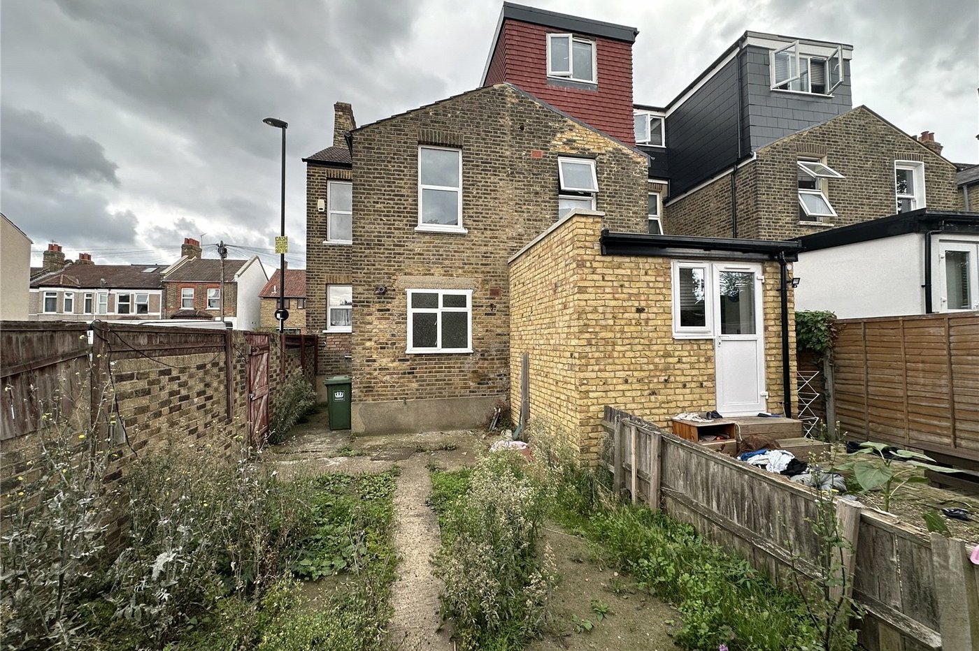 3 bedroom house for sale in London | Robinson Jackson