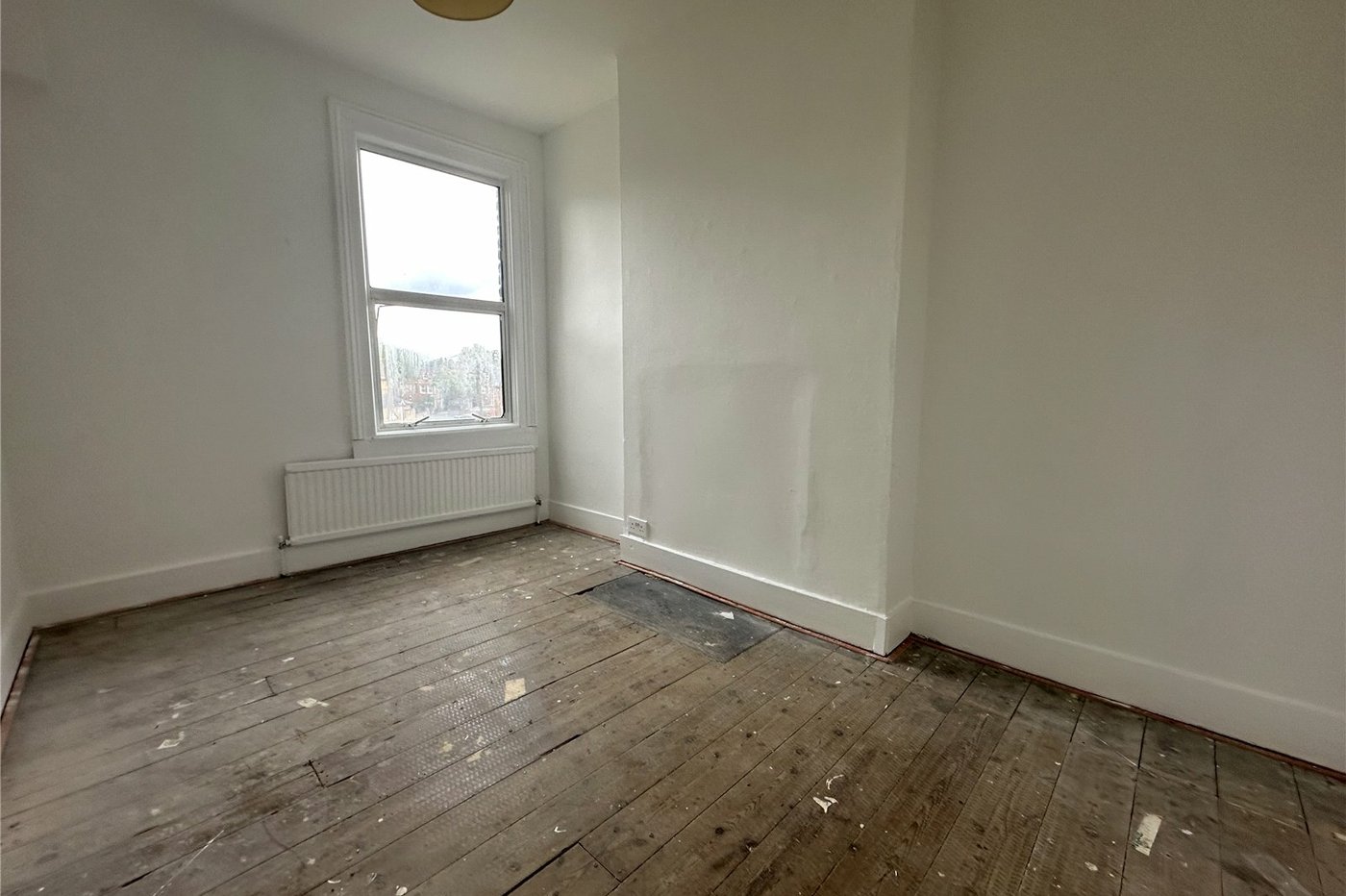 3 bedroom house for sale in London | Robinson Jackson