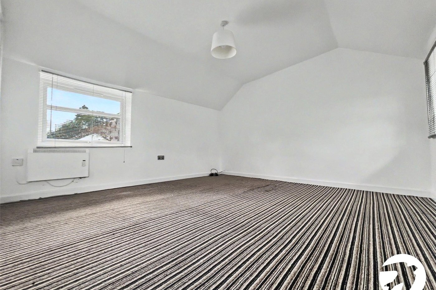 1 bedroom house for sale in Chatham | Robinson Michael & Jackson