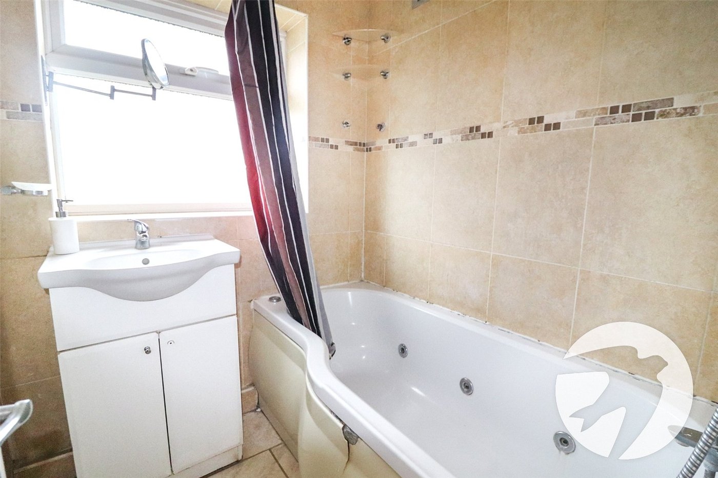 3 bedroom house for sale in Erith | Robinson Jackson