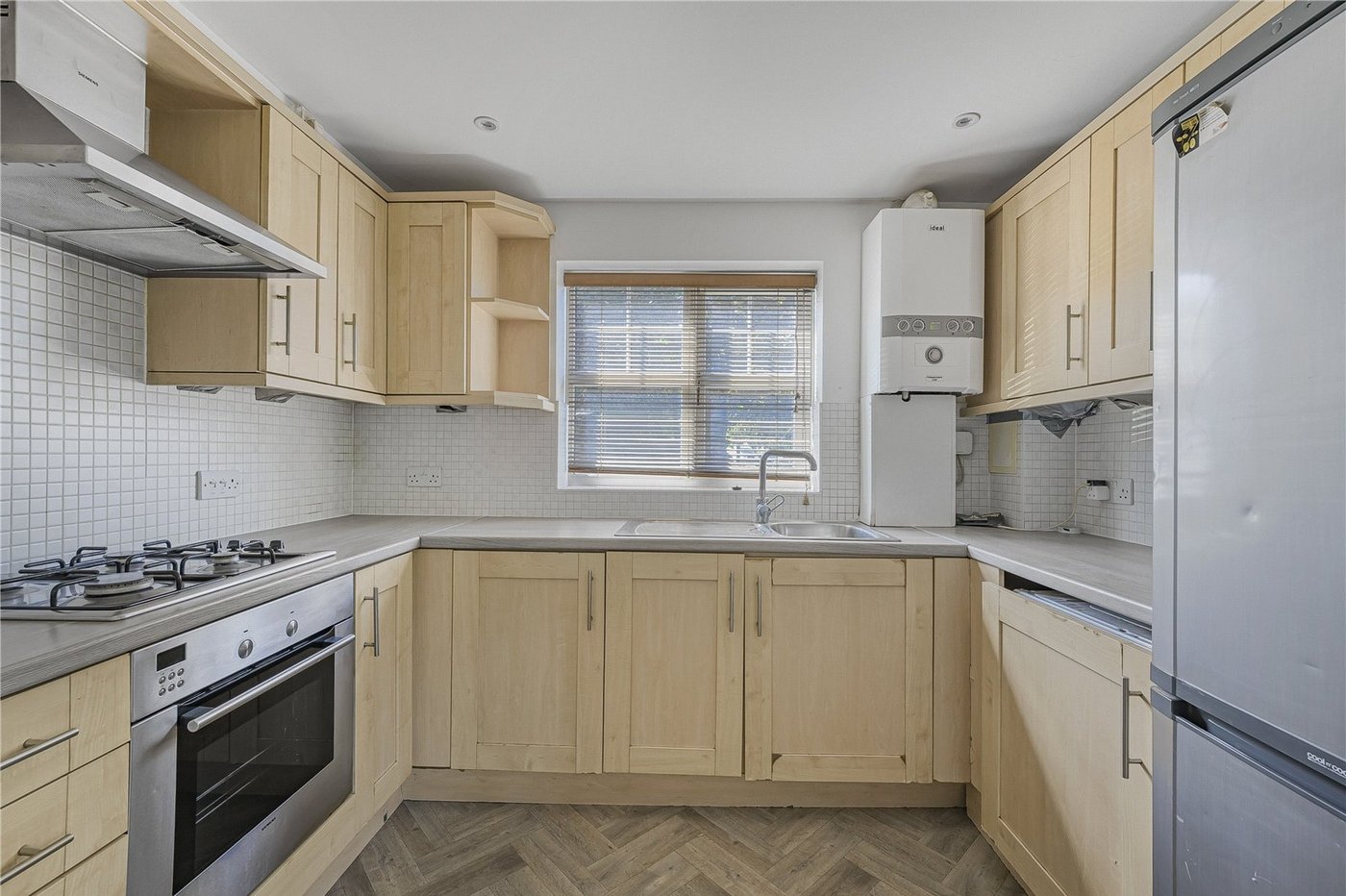 2 bedroom property for sale in Dartford | Robinson Jackson