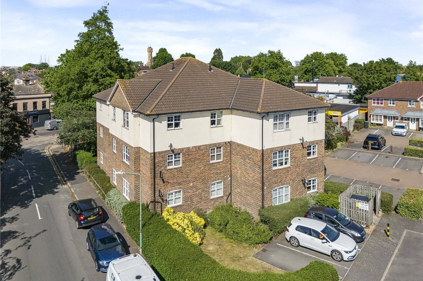 2 bedroom property for sale in Dartford | Robinson Jackson