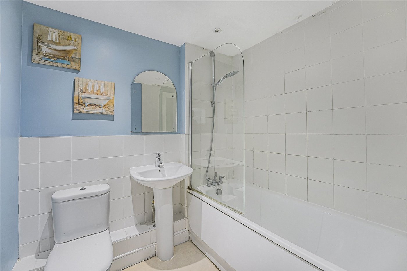 2 bedroom property for sale in Dartford | Robinson Jackson