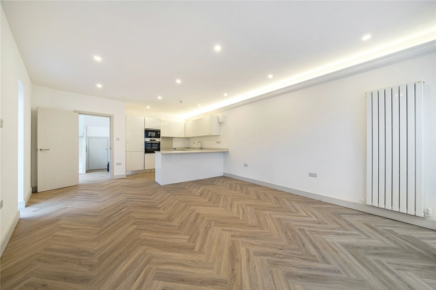 2 bedroom house for sale in London | Robinson Jackson