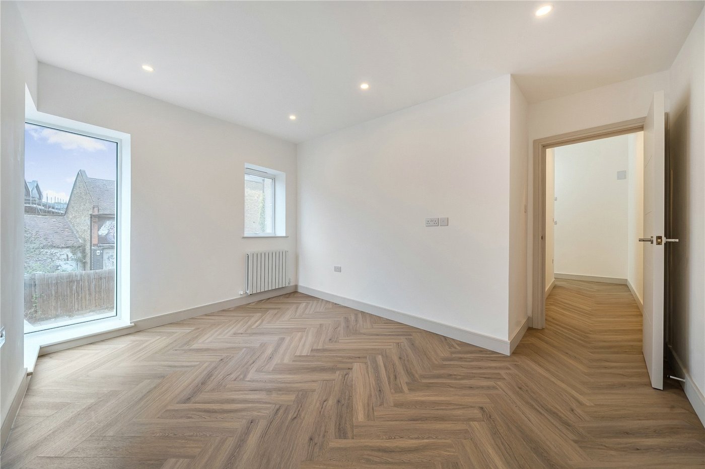 2 bedroom house for sale in London | Robinson Jackson