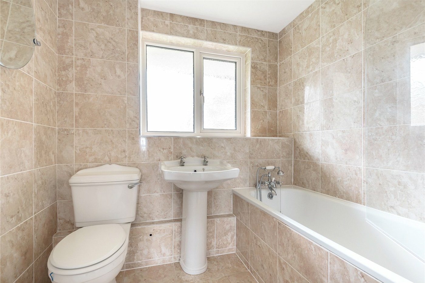 3 bedroom property for sale in London | Robinson Jackson