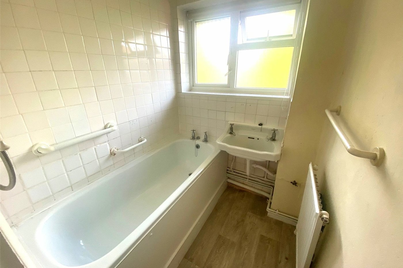 3 bedroom property for sale in London | Robinson Jackson