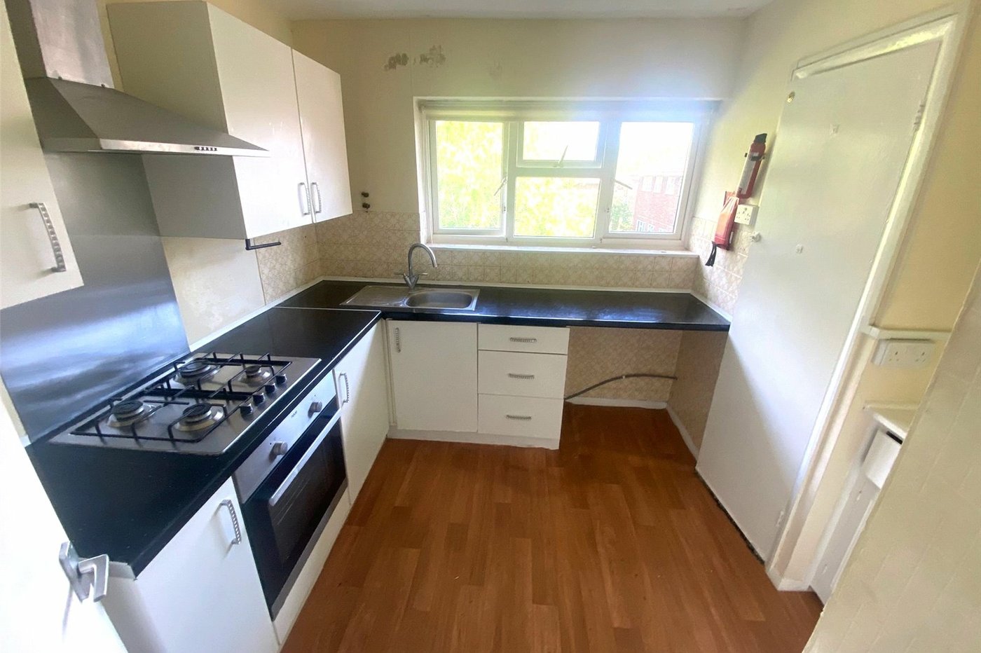 3 bedroom property for sale in London | Robinson Jackson