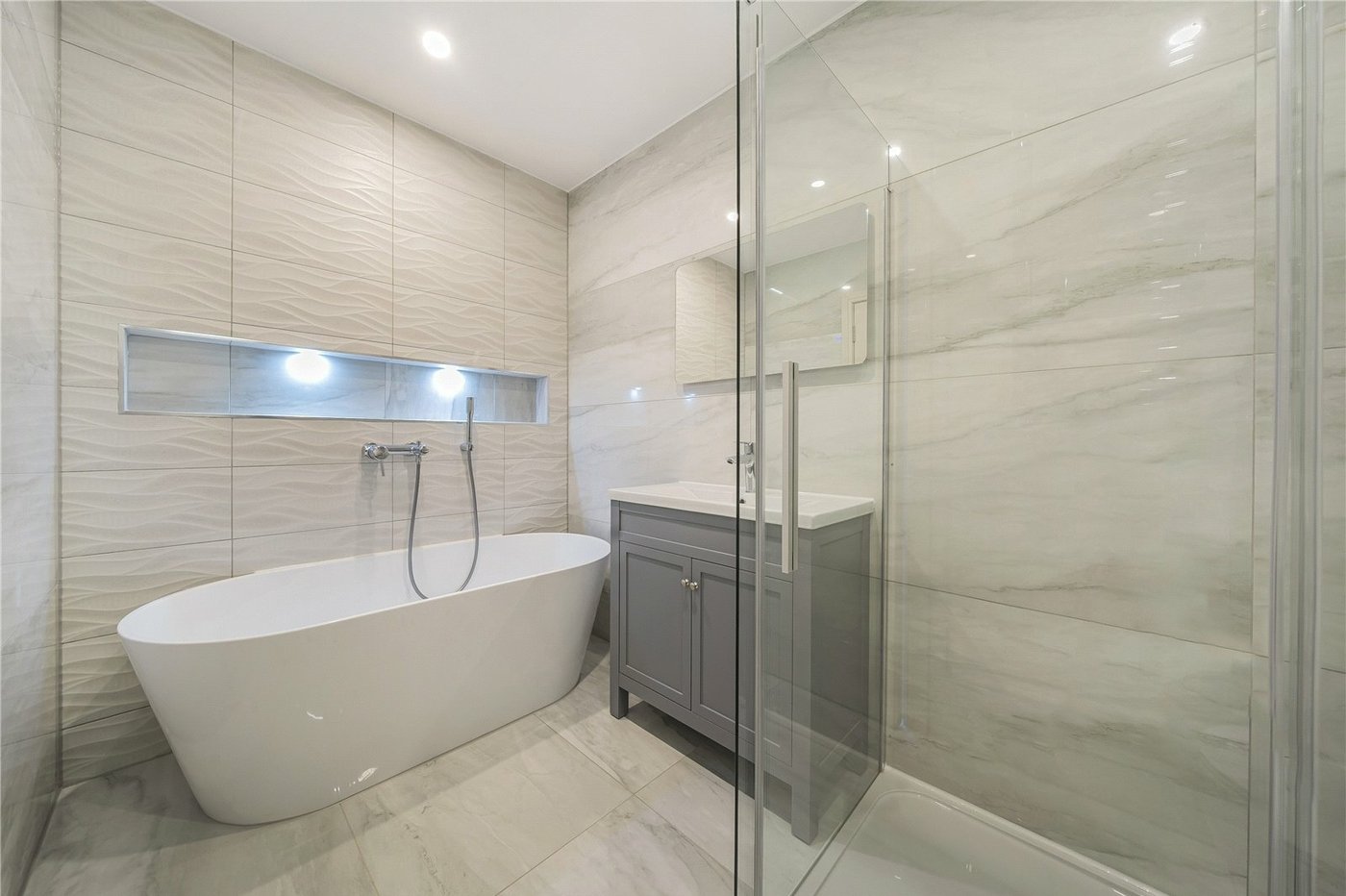 2 bedroom house for sale in  | Robinson Jackson