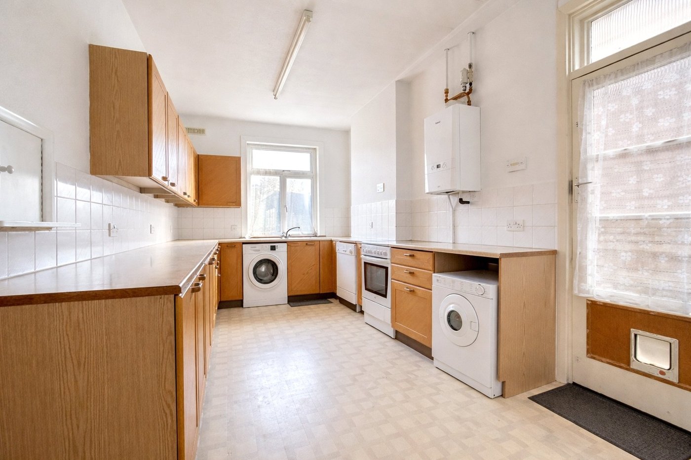 4 bedroom house for sale in London | Robinson Jackson