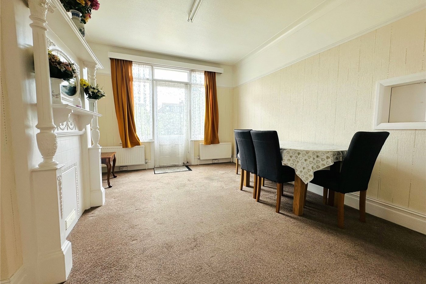 4 bedroom house for sale in London | Robinson Jackson