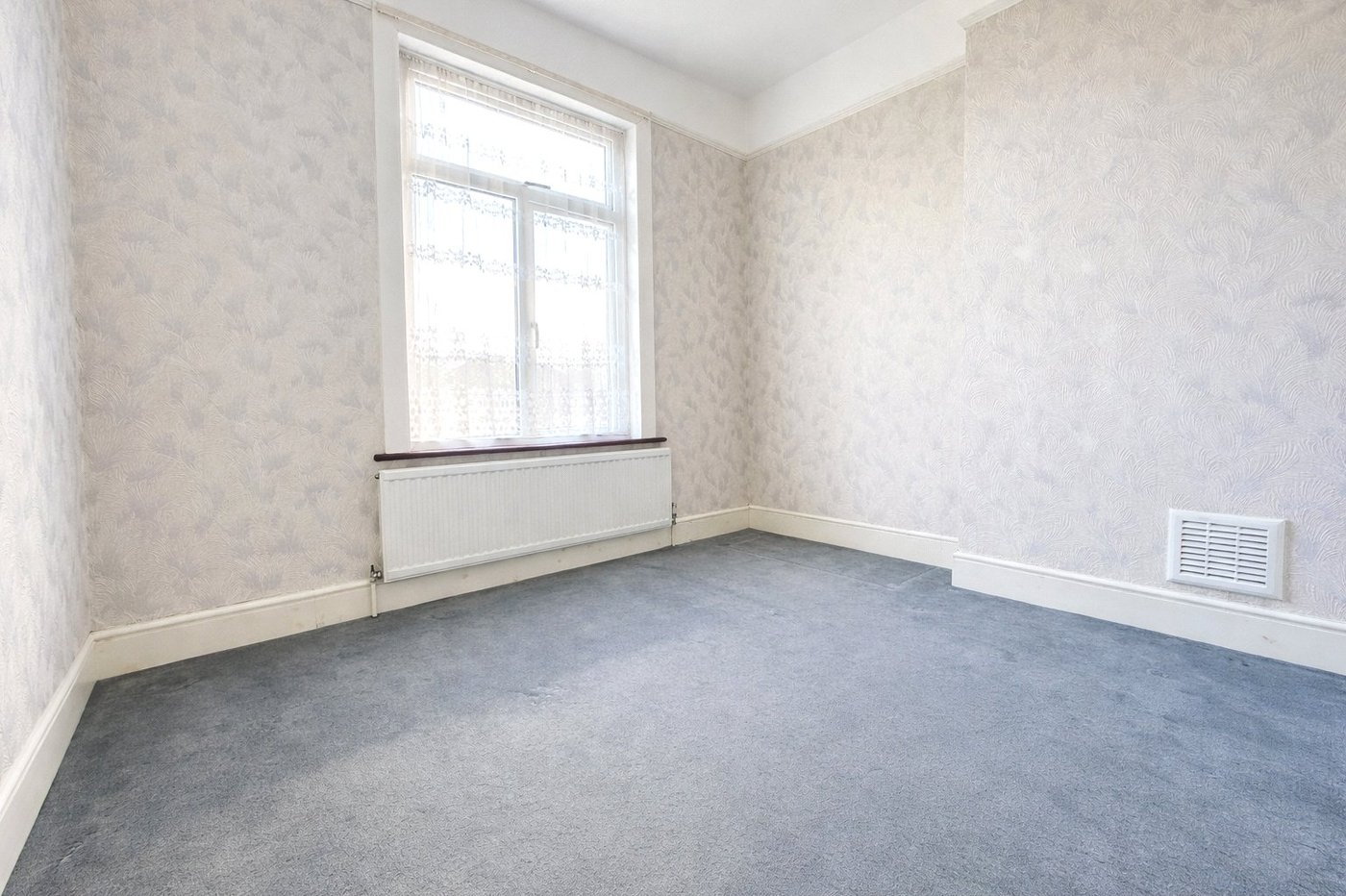 4 bedroom house for sale in London | Robinson Jackson