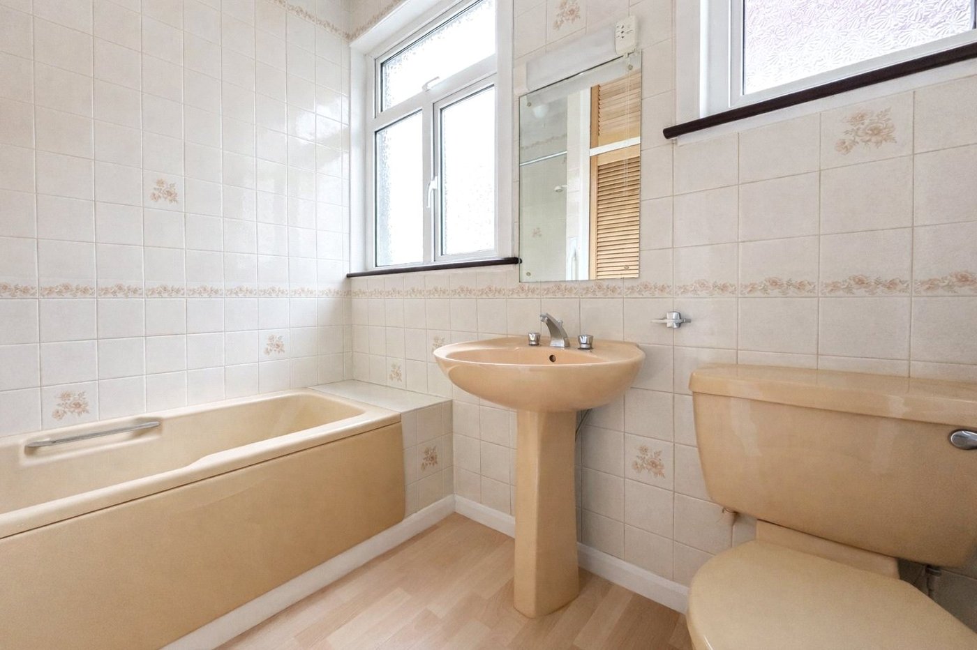 4 bedroom house for sale in London | Robinson Jackson