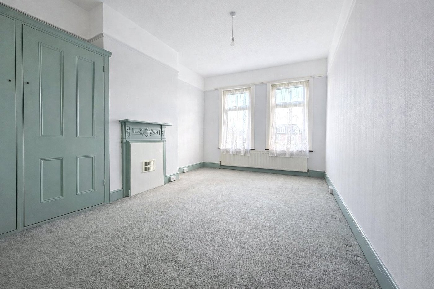 4 bedroom house for sale in London | Robinson Jackson