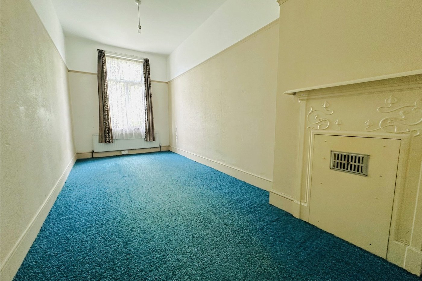 4 bedroom house for sale in London | Robinson Jackson