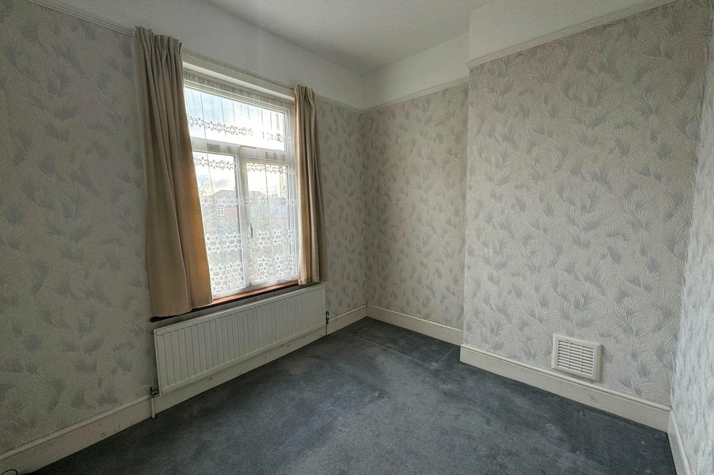 4 bedroom house for sale in London | Robinson Jackson