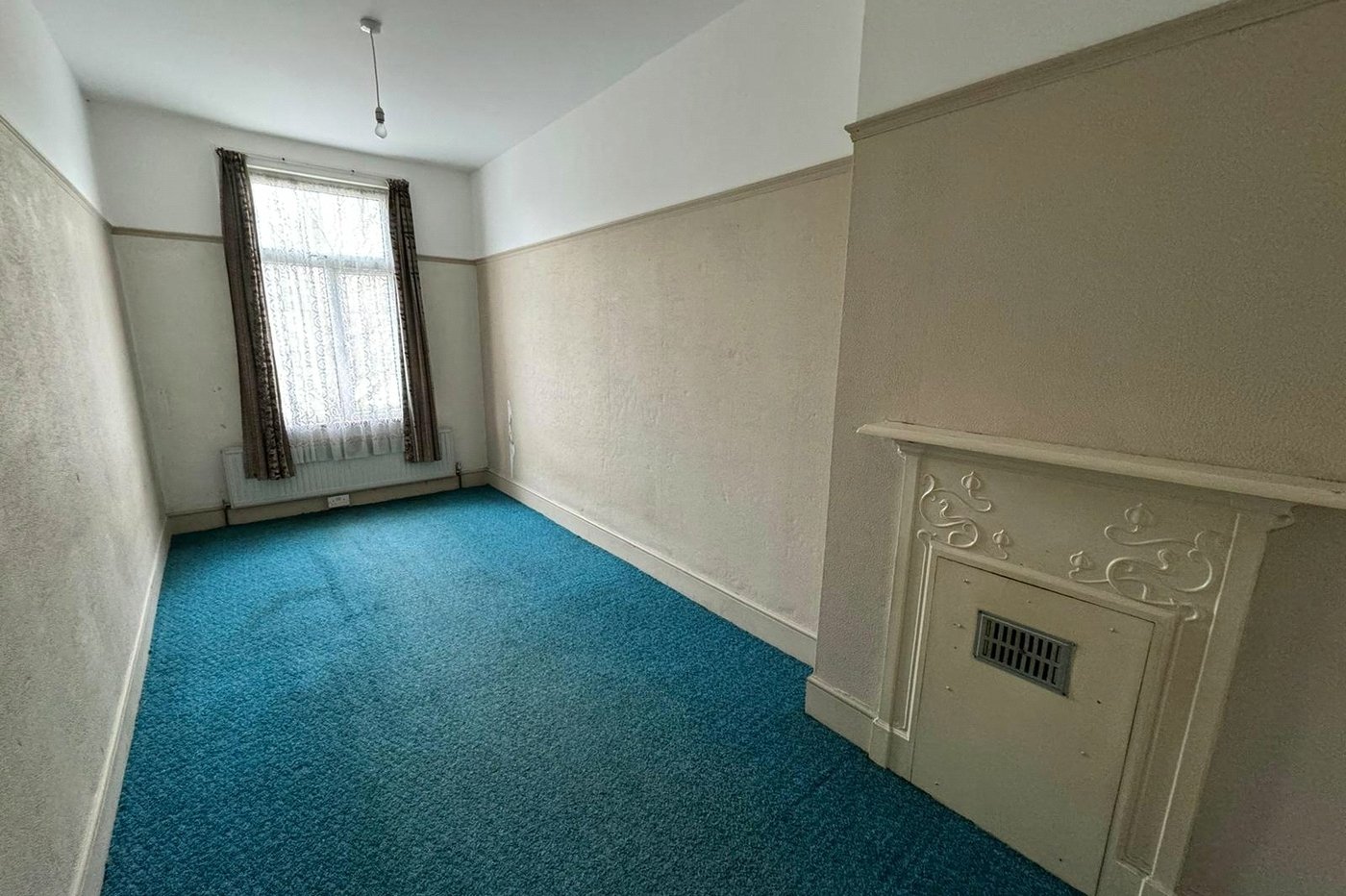 4 bedroom house for sale in London | Robinson Jackson