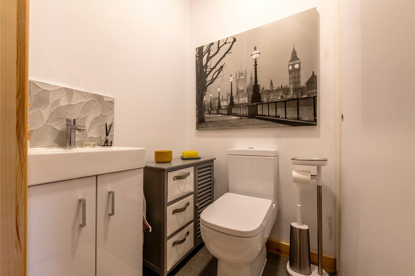 4 bedroom house for sale in Chalk | Robinson Michael & Jackson