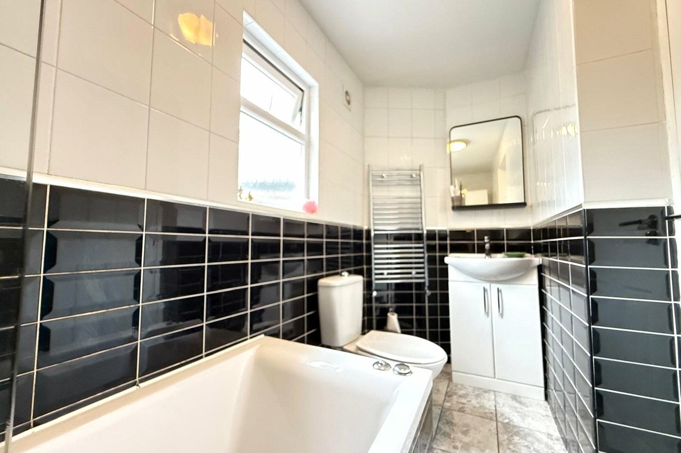 3 bedroom house for sale in London | Robinson Jackson