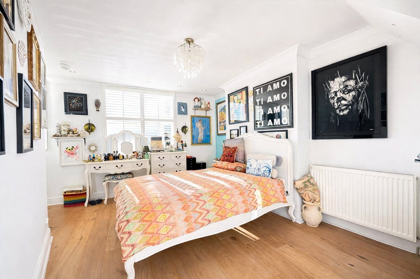 3 bedroom house for sale in London | Robinson Jackson