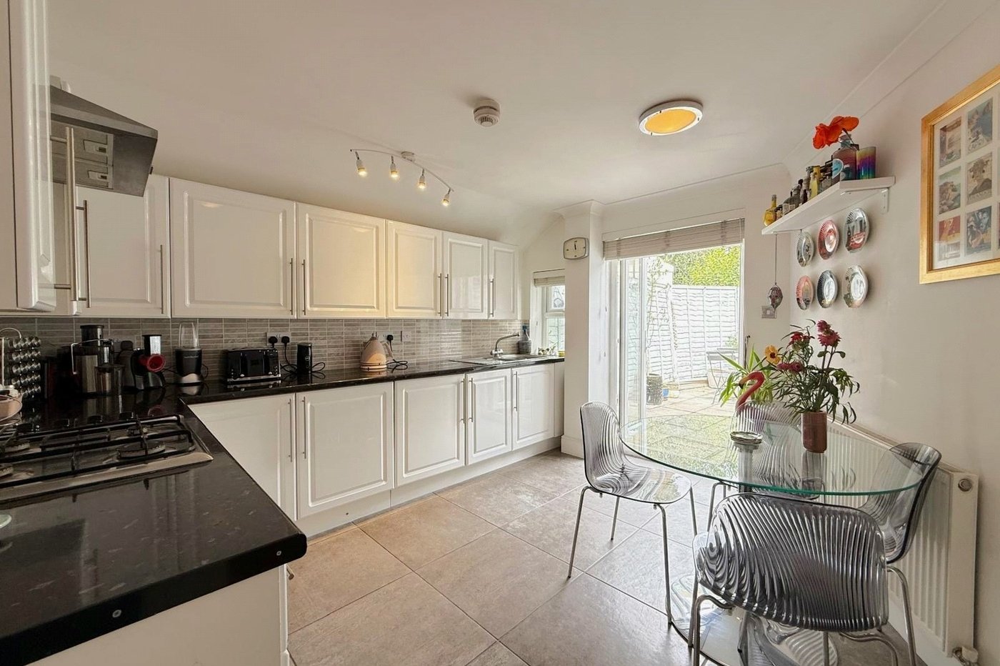 3 bedroom house for sale in London | Robinson Jackson