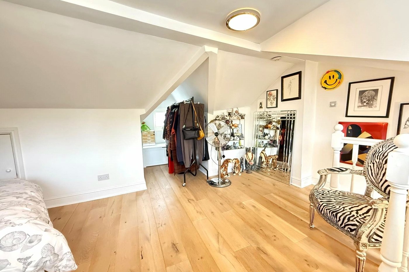 3 bedroom house for sale in London | Robinson Jackson