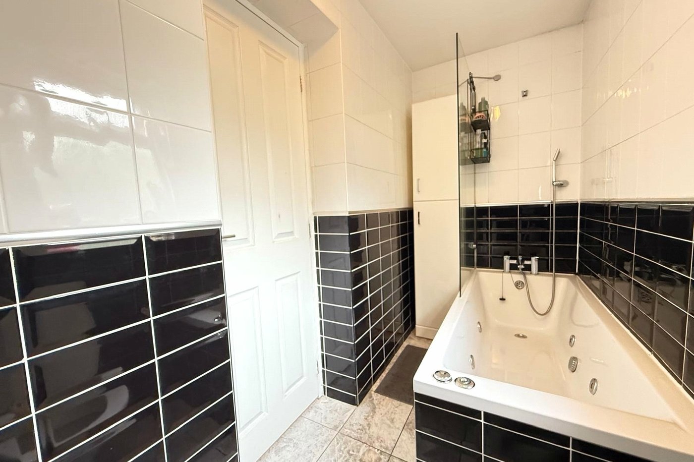 3 bedroom house for sale in London | Robinson Jackson