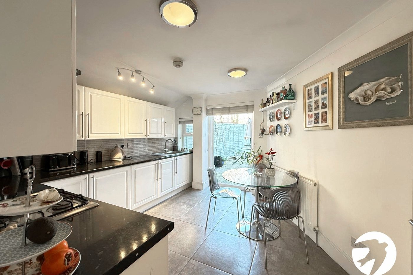 3 bedroom house for sale in London | Robinson Jackson