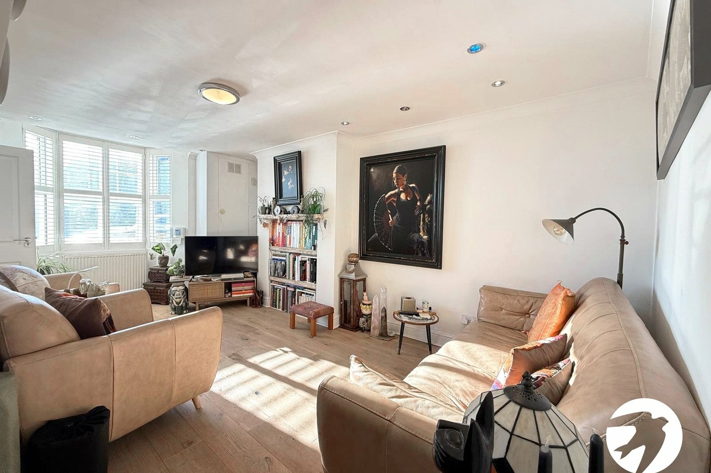 3 bedroom house for sale in London | Robinson Jackson