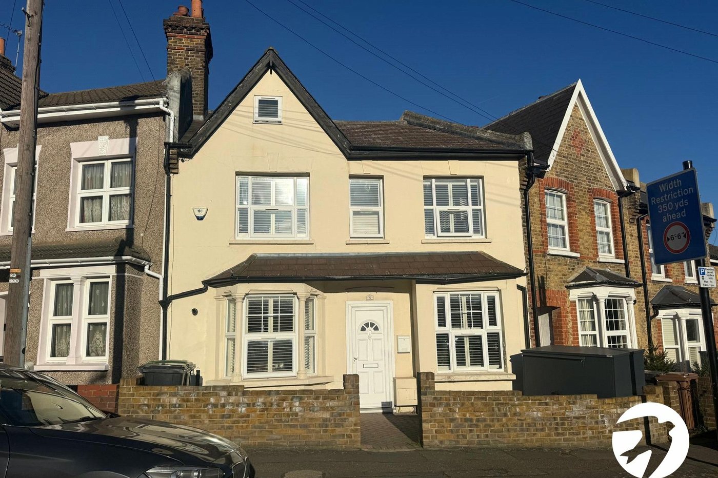 3 bedroom house for sale in London | Robinson Jackson