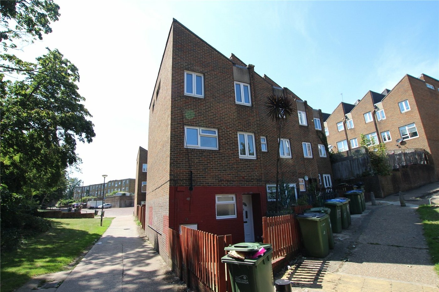 3 bedroom house for sale in Woolwich | Robinson Jackson