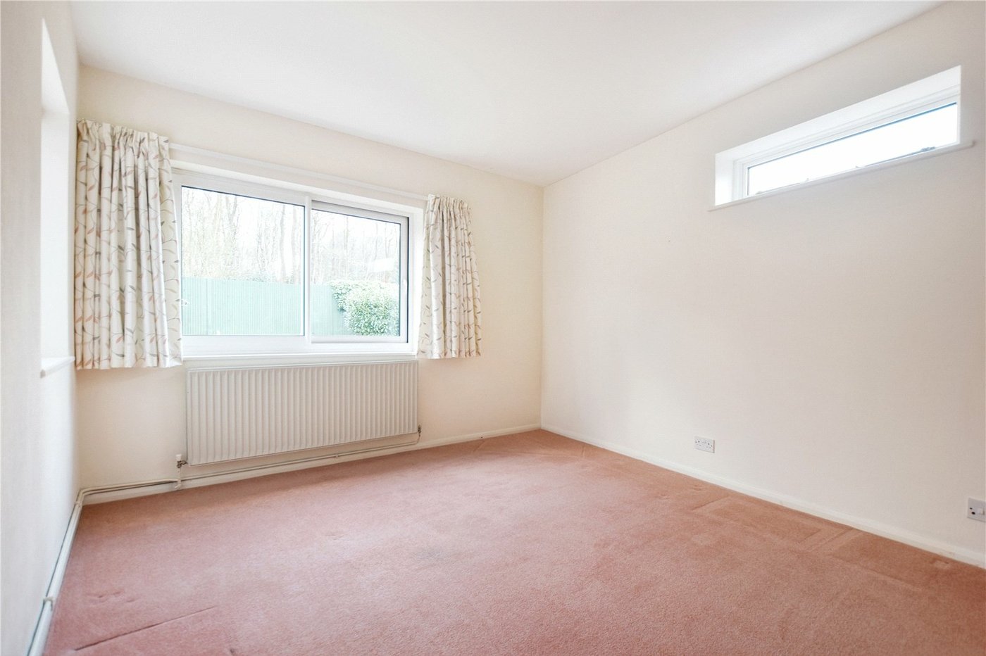 3 bedroom bungalow for sale in Dartford | Robinson Jackson