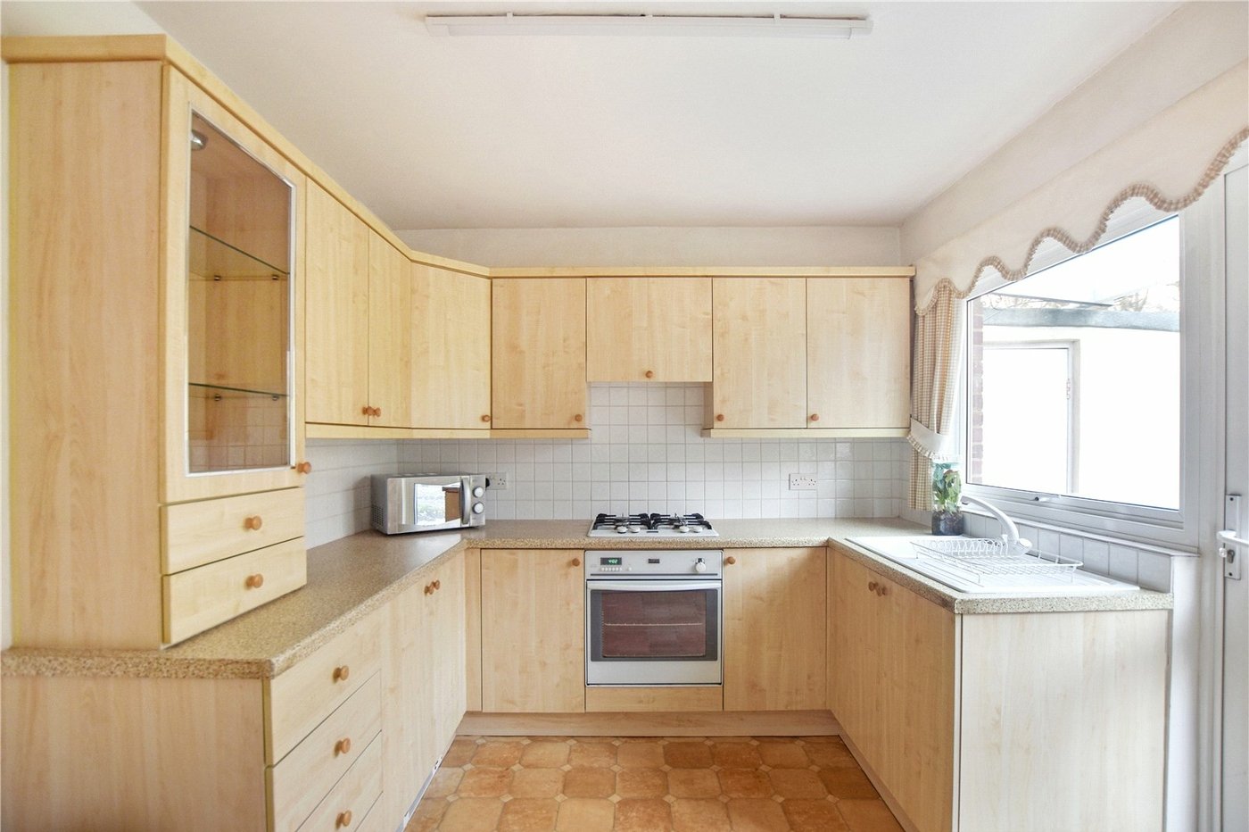 3 bedroom bungalow for sale in Dartford | Robinson Jackson