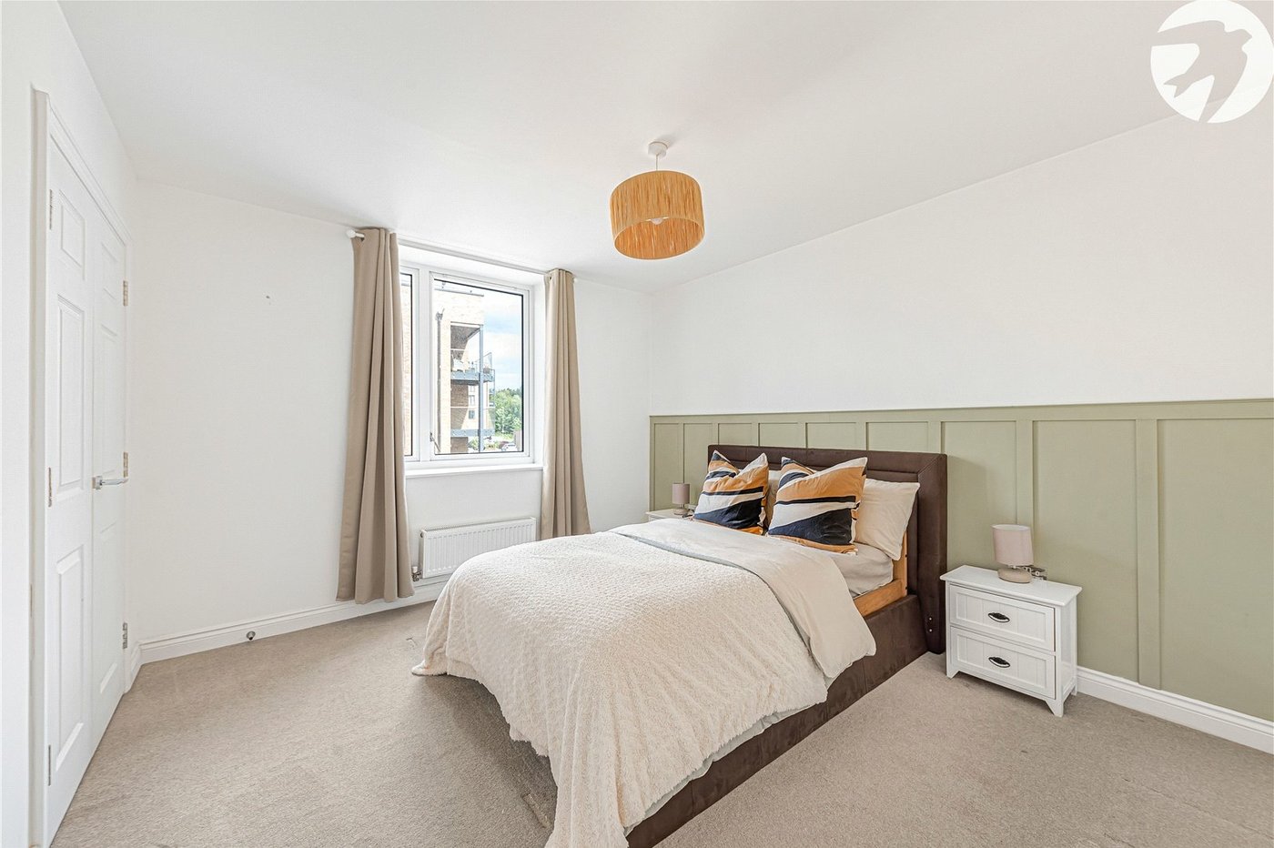 2 bedroom property for sale in Castle Hill | Robinson Jackson