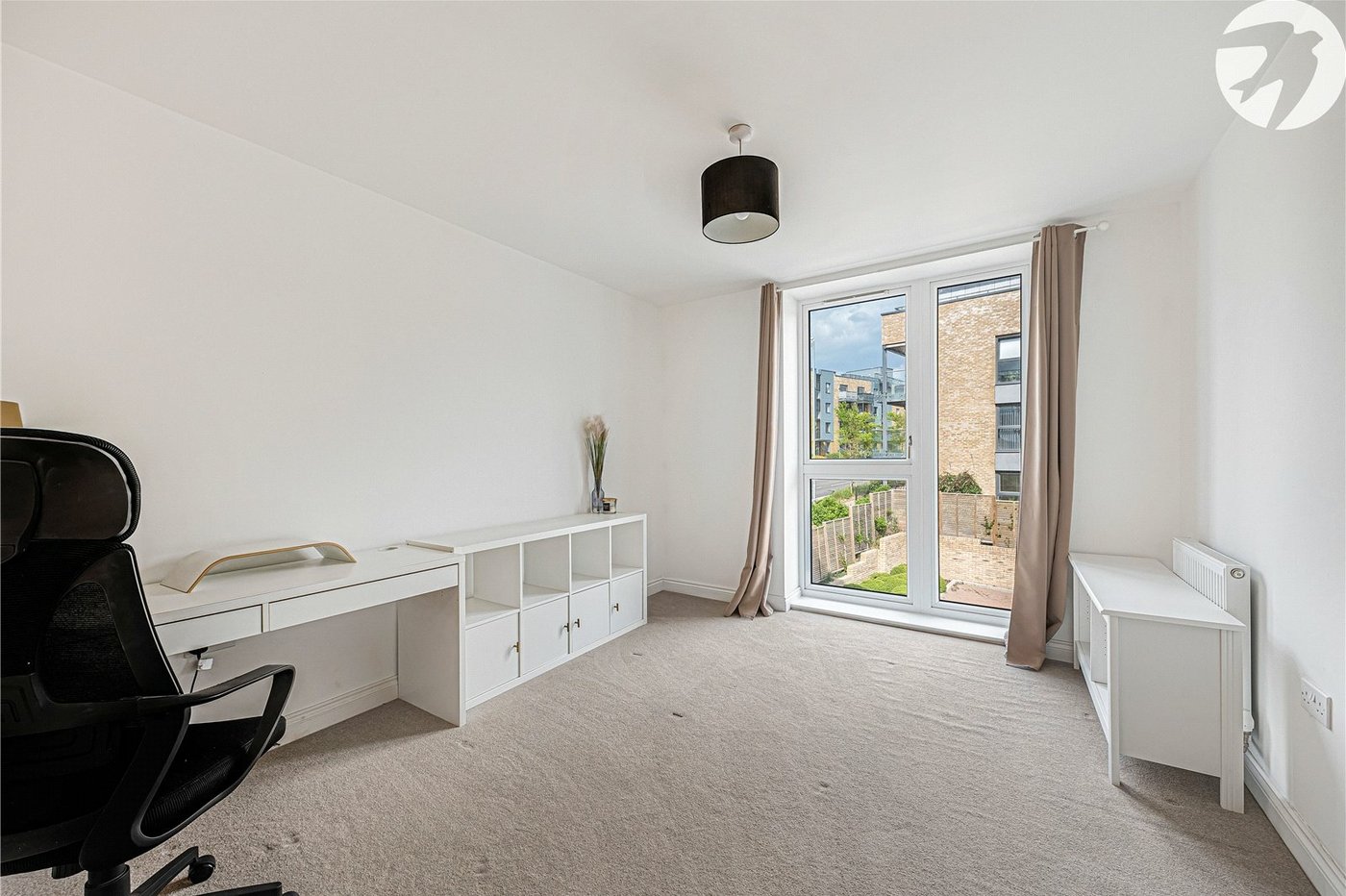 2 bedroom property for sale in Castle Hill | Robinson Jackson