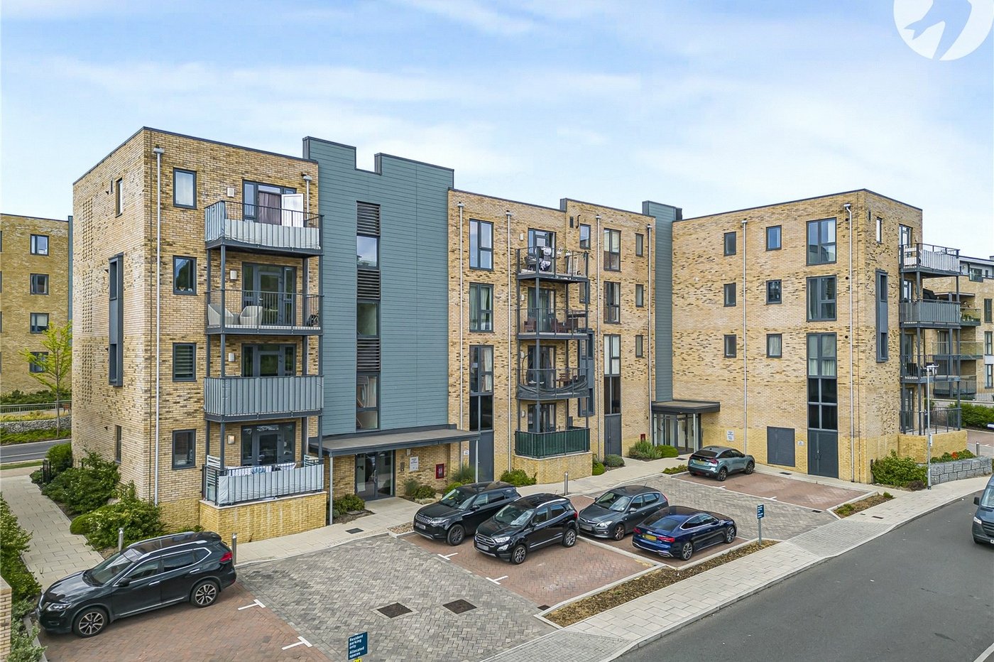 2 bedroom property for sale in Castle Hill | Robinson Jackson