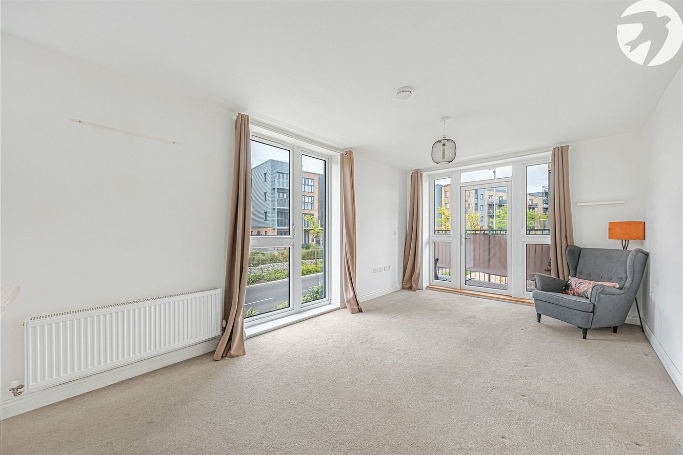 2 bedroom property for sale in Castle Hill | Robinson Jackson