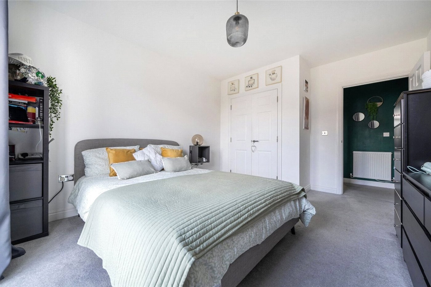 2 bedroom property for sale in Castle Hill | Robinson Jackson