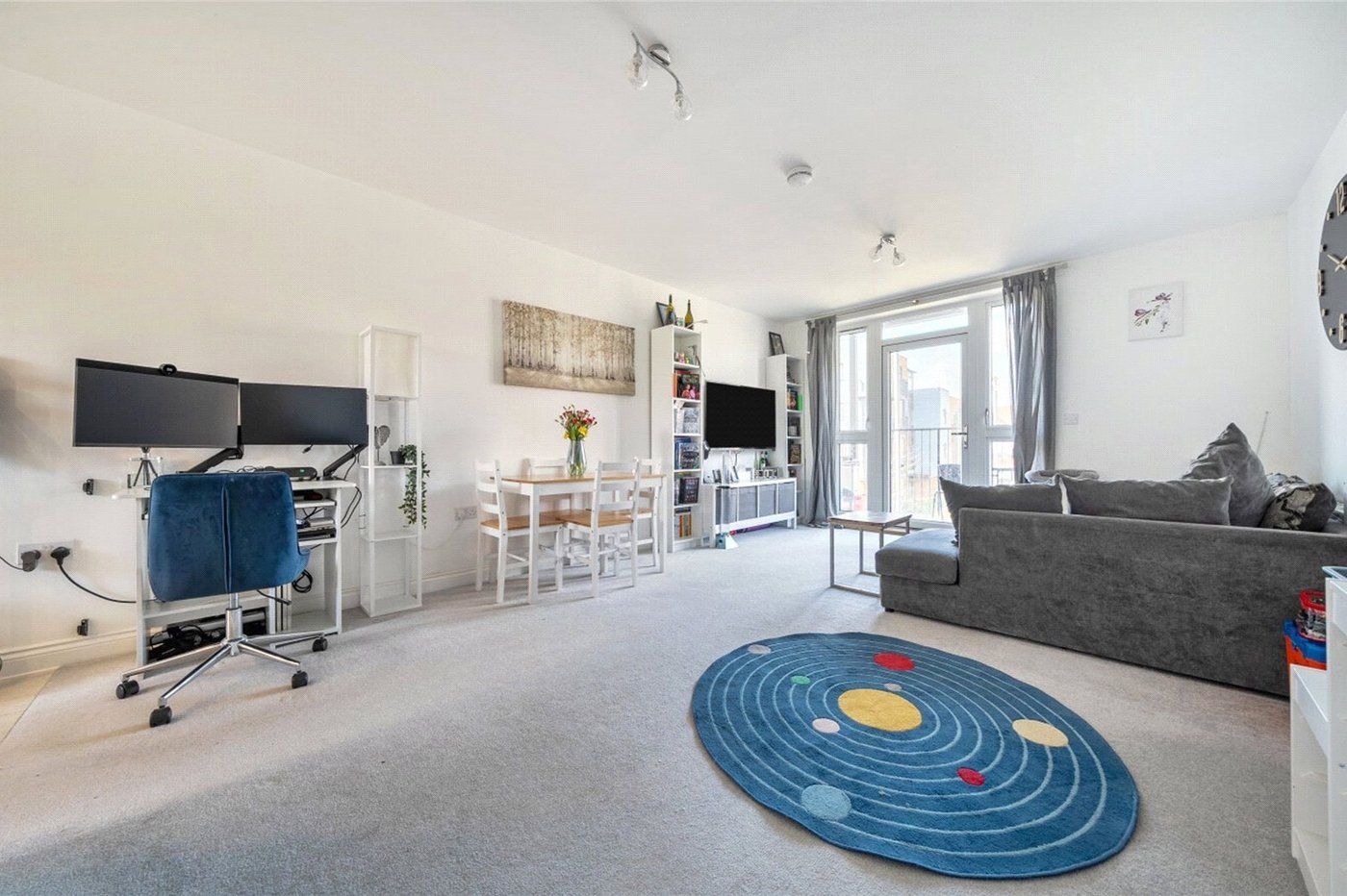 2 bedroom property for sale in Castle Hill | Robinson Jackson