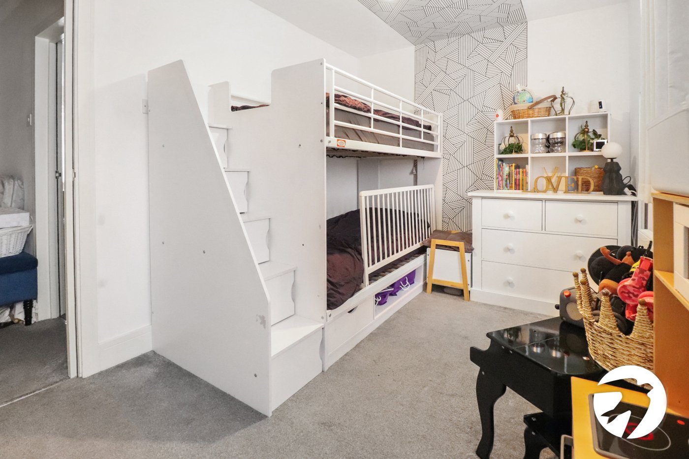 4 bedroom property for sale in Belvedere | Robinson Jackson