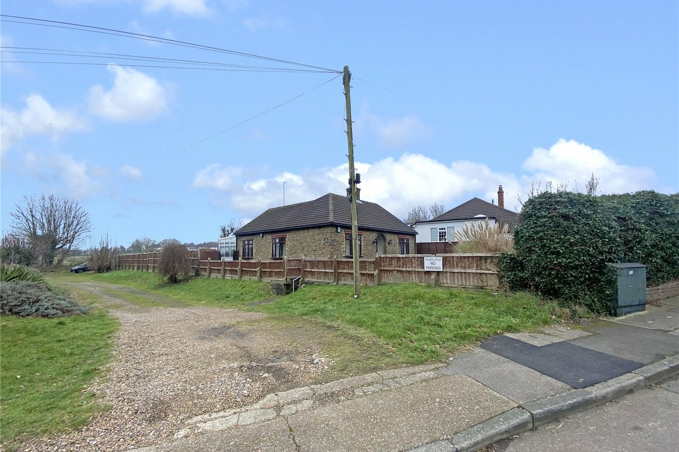 2 bedroom bungalow for sale in Sidcup | Robinson Jackson