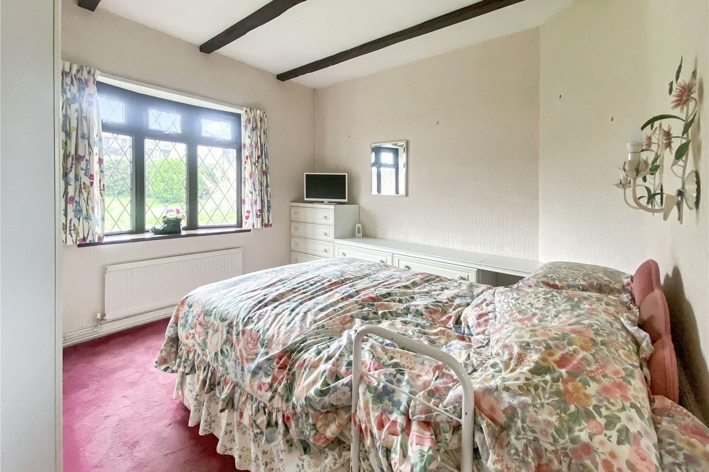 2 bedroom bungalow for sale in Sidcup | Robinson Jackson