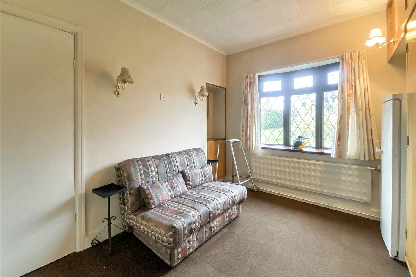 2 bedroom bungalow for sale in Sidcup | Robinson Jackson