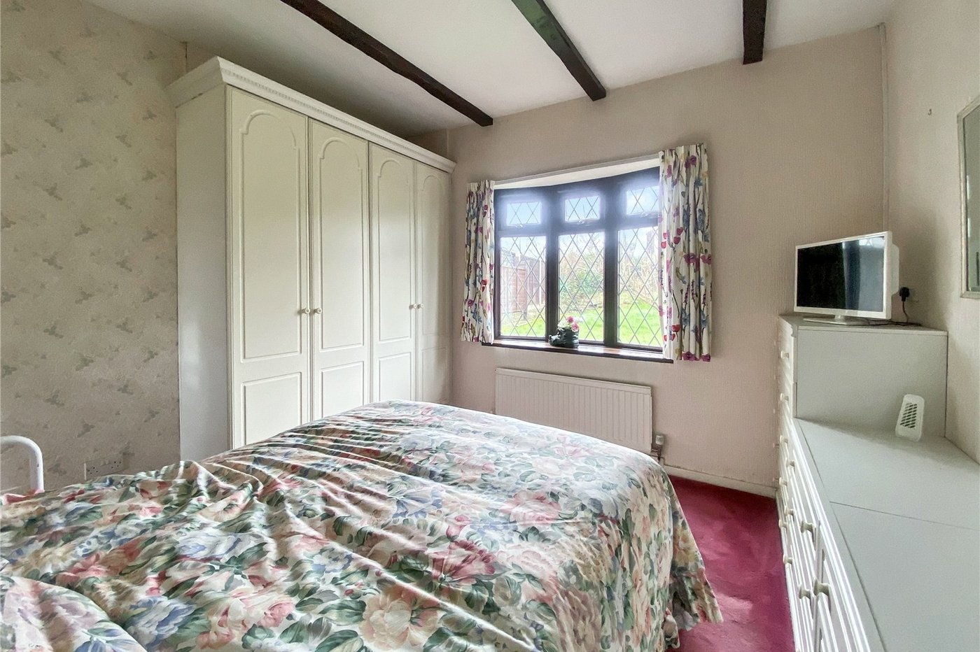 2 bedroom bungalow for sale in Sidcup | Robinson Jackson